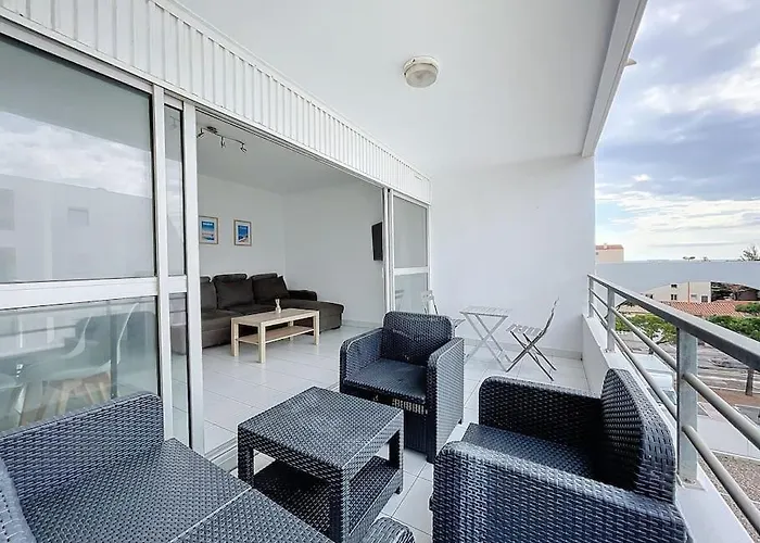 3319-Appartement A 200M De La Plage